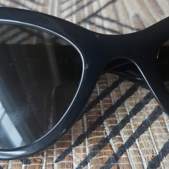 Prada PR13YS - Picture 8 of 9